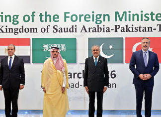 EE.UU. e Irán vuelven a la mesa, pero Hormuz sigue siendo el termómetro del mundo